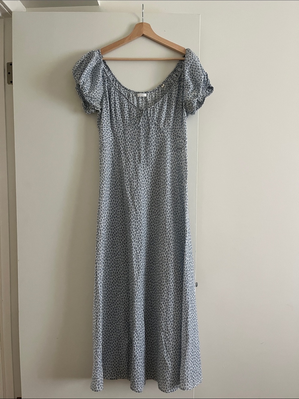 Doen Blue Floral Maxi Puff-Sleeve Dress